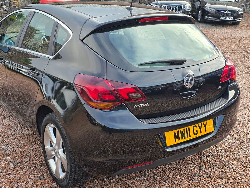 Vauxhall Astra 1.6L SRI Hatchback 5dr Petrol Manual Euro 5 (113 bhp) 5dr Manual 2025