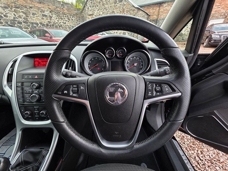Vauxhall Astra 1.6L SRI Hatchback 5dr Petrol Manual Euro 5 (113 bhp) 5dr Manual 2025