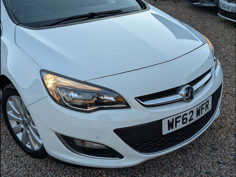 Vauxhall Astra 2.0L SE CDTI S/S Estate 5dr Diesel Manual Euro 5 (163 bhp) 5dr Manual 2024