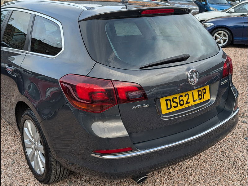 Vauxhall Astra 2.0L SE CDTI S/S Estate 5dr Diesel Manual Euro 5 (163 bhp) 5dr Manual 2025