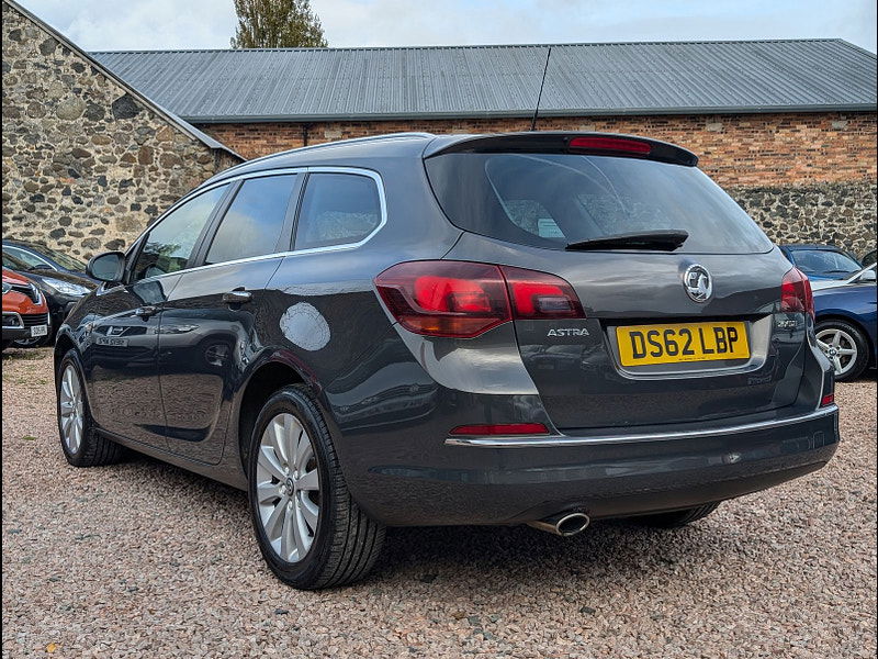 Vauxhall Astra 2.0L SE CDTI S/S Estate 5dr Diesel Manual Euro 5 (163 bhp) 5dr Manual 2025