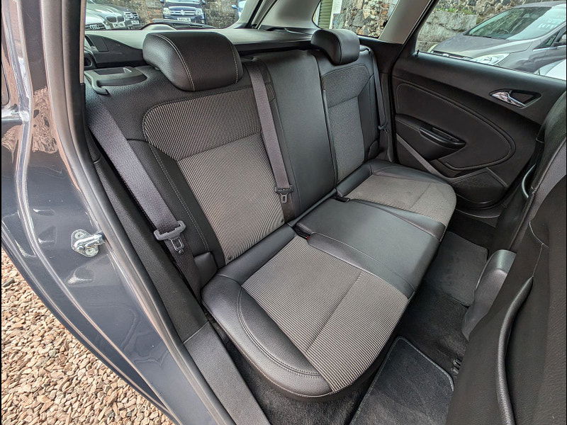 Vauxhall Astra 2.0L SE CDTI S/S Estate 5dr Diesel Manual Euro 5 (163 bhp) 5dr Manual 2025