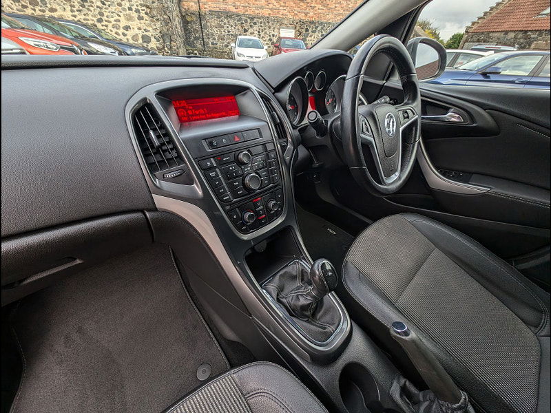 Vauxhall Astra 2.0L SE CDTI S/S Estate 5dr Diesel Manual Euro 5 (163 bhp) 5dr Manual 2025