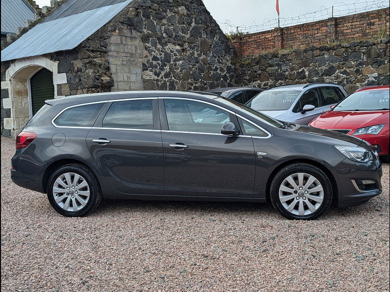Vauxhall Astra 2.0L SE CDTI S/S Estate 5dr Diesel Manual Euro 5 (163 bhp) 5dr Manual 2025