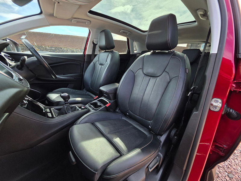 Vauxhall Grandland X 1.2L Elite Nav T S/S SUV 5dr Petrol Manual Euro 6 (128 bhp) 5dr Manual 2025