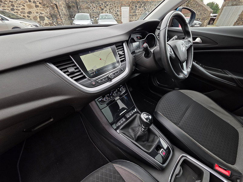 Vauxhall Grandland X 1.2L Sport Nav T S/S SUV 5dr Petrol Manual Euro 6 (128 bhp) 5dr Manual 2025