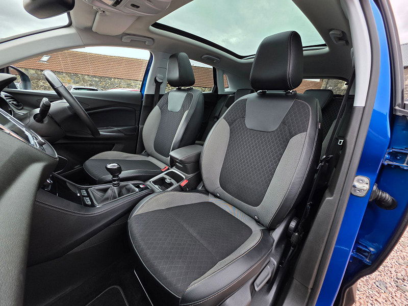 Vauxhall Grandland X 1.2L Sport Nav T S/S SUV 5dr Petrol Manual Euro 6 (128 bhp) 5dr Manual 2025