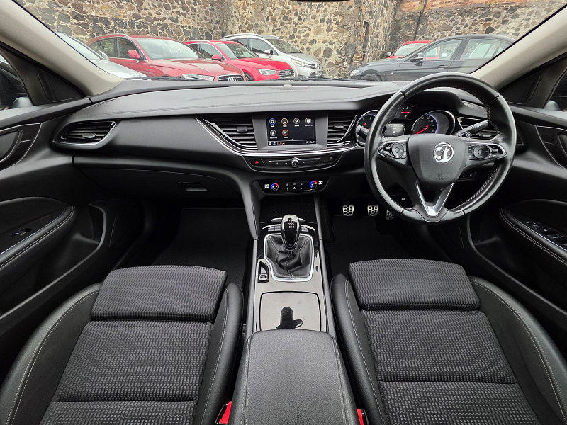 Vauxhall Insignia 1.6L SRi TD Hatchback 5dr Diesel Manual Euro 6 (134 bhp) 5dr Manual 2025