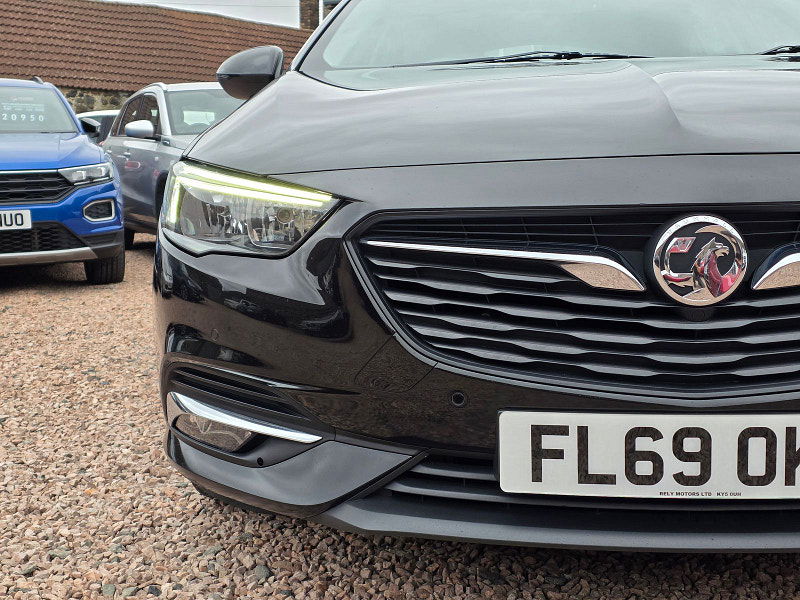 Vauxhall Insignia 1.6L SRi TD Hatchback 5dr Diesel Manual Euro 6 (134 bhp) 5dr Manual 2025