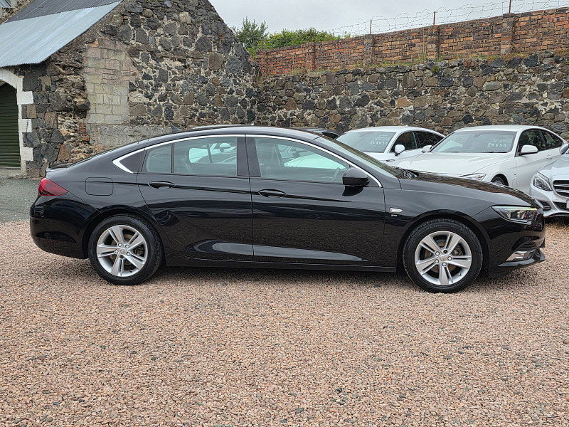 Vauxhall Insignia 1.6L SRi TD Hatchback 5dr Diesel Manual Euro 6 (134 bhp) 5dr Manual 2025