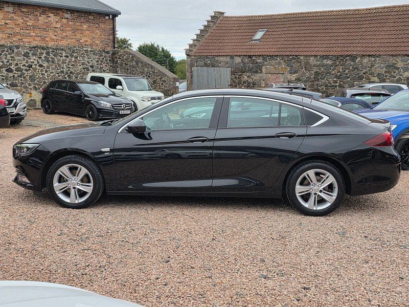 Vauxhall Insignia 1.6L SRi TD Hatchback 5dr Diesel Manual Euro 6 (134 bhp) 5dr Manual 2025