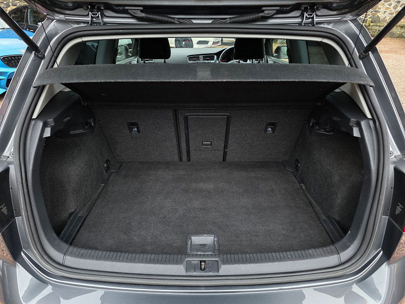 Volkswagen Golf 1.0 TSI SE Nav Hatchback 3dr Petrol Manual Euro 6 (s/s) (110 bhp) 3dr Manual 2026