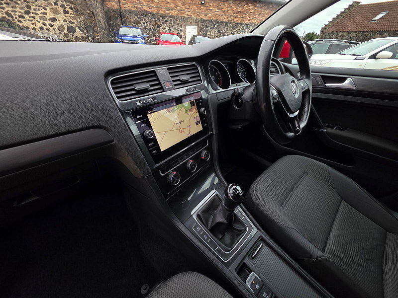 Volkswagen Golf 1.4 TSI BlueMotion Tech SE Nav Hatchback 5dr Petrol Manual Euro 6 (s/s) (125 ps) 5dr Manual 2026