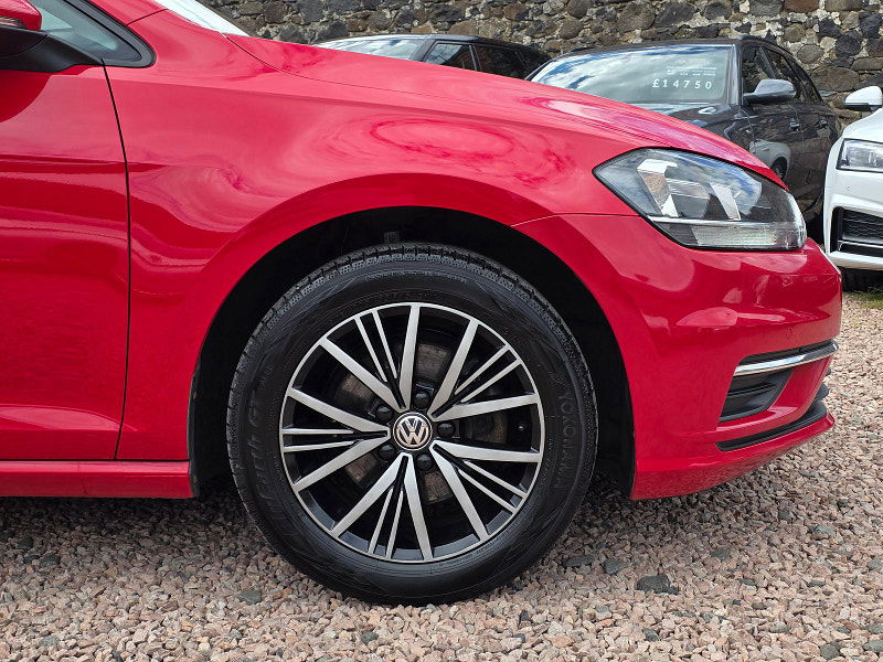 Volkswagen Golf 1.4L SE Nav TSi BlueMotion Technology Hatchback 5dr Petrol Manual Euro 6 (121 bhp) 5dr Manual 2025