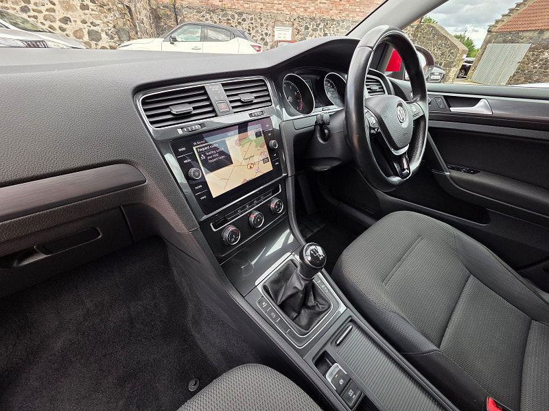 Volkswagen Golf 1.4L SE Nav TSi BlueMotion Technology Hatchback 5dr Petrol Manual Euro 6 (121 bhp) 5dr Manual 2025