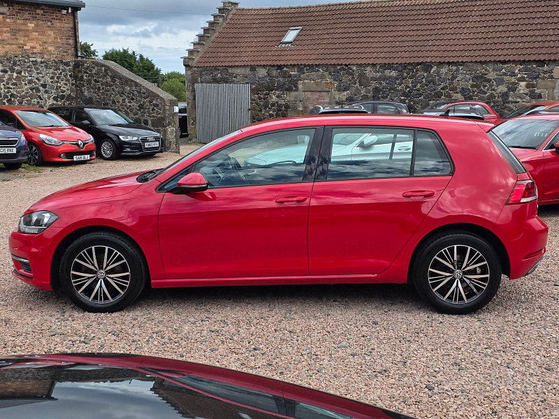 Volkswagen Golf 1.4L SE Nav TSi BlueMotion Technology Hatchback 5dr Petrol Manual Euro 6 (121 bhp) 5dr Manual 2025