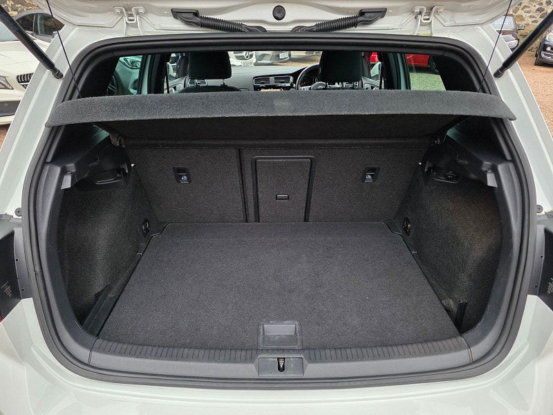 Volkswagen Golf 1.5 TSI EVO R-Line Hatchback 5dr Petrol Manual Euro 6 (s/s) (150 ps) 5dr Manual 2026