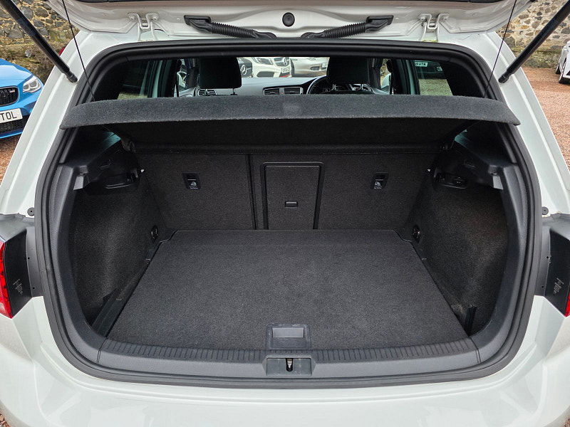 Volkswagen Golf 1.5 TSI EVO R-Line Hatchback 5dr Petrol Manual Euro 6 (s/s) (150 ps) 5dr Manual 2026