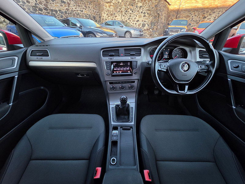 Volkswagen Golf 1.6L SE BlueMotion Technology TDI Hatchback 5dr Diesel Manual Euro 5 (103 bhp) 5dr Manual 2025