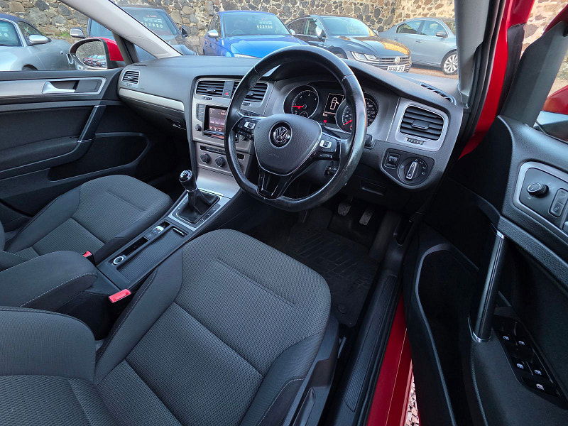 Volkswagen Golf 1.6L SE BlueMotion Technology TDI Hatchback 5dr Diesel Manual Euro 5 (103 bhp) 5dr Manual 2025