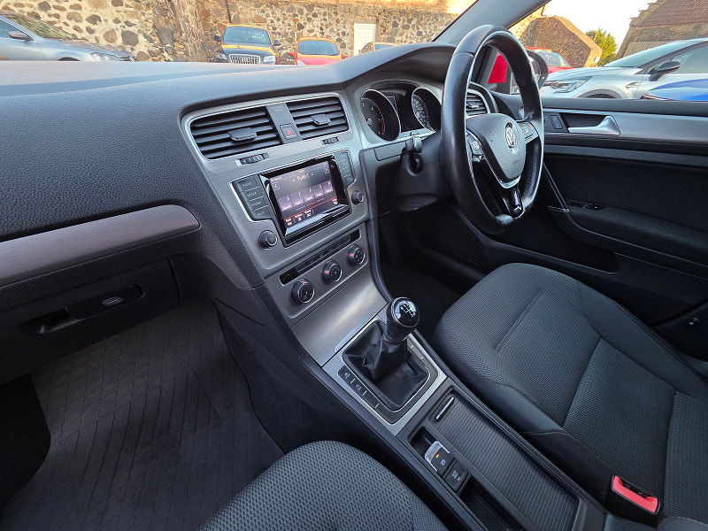 Volkswagen Golf 1.6L SE BlueMotion Technology TDI Hatchback 5dr Diesel Manual Euro 5 (103 bhp) 5dr Manual 2025