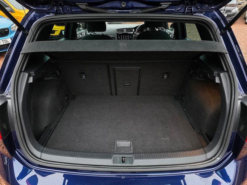 Volkswagen Golf 2.0 TDI R-Line Hatchback 5dr Diesel DSG Euro 6 (s/s) (150 ps) 5dr Automatic 2026