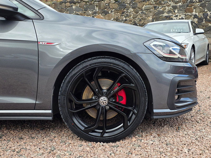 Volkswagen Golf 2.0L GTi TSi Hatchback 3dr Petrol Manual Euro 6 (227 bhp) 3dr Manual 2025