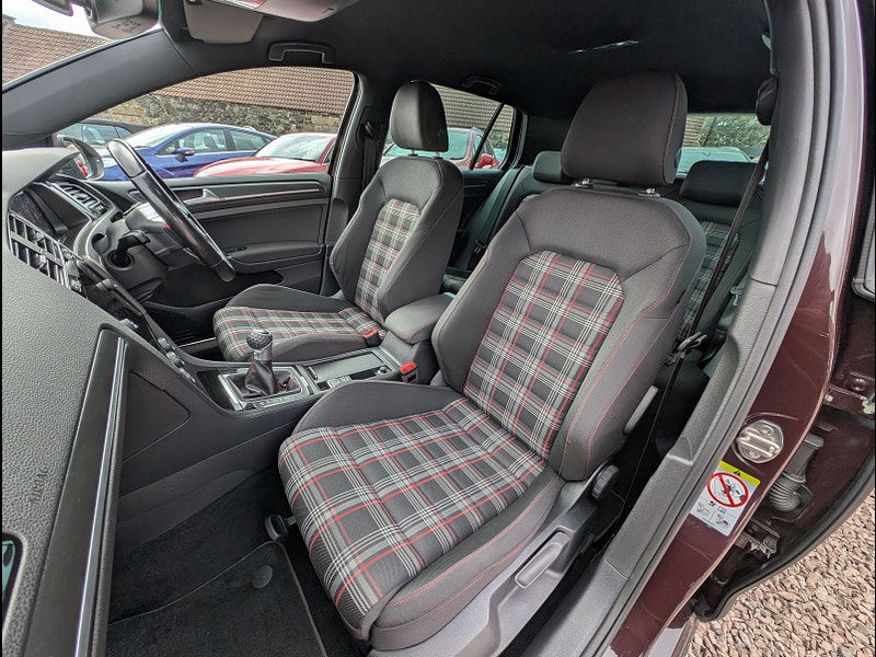 Volkswagen Golf 2.0L GTi TSi Hatchback 5dr Petrol Manual Euro 6 (227 bhp) 5dr Manual 2025