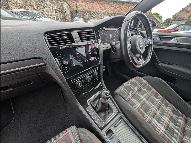 Volkswagen Golf 2.0L GTi TSi Hatchback 5dr Petrol Manual Euro 6 (227 bhp) 5dr Manual 2025