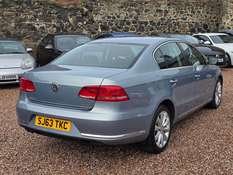 Volkswagen Passat 2.0L Highline TDI BlueMotion Technology Saloon 4dr Diesel Manual Euro 5 (138 bhp) 4dr Manual 2025