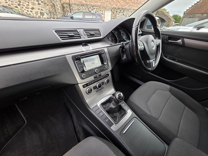 Volkswagen Passat 2.0L Highline TDI BlueMotion Technology Saloon 4dr Diesel Manual Euro 5 (138 bhp) 4dr Manual 2025
