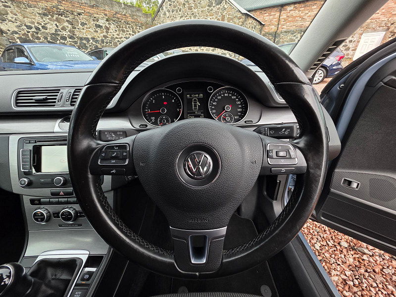 Volkswagen Passat 2.0L Highline TDI BlueMotion Technology Saloon 4dr Diesel Manual Euro 5 (138 bhp) 4dr Manual 2025