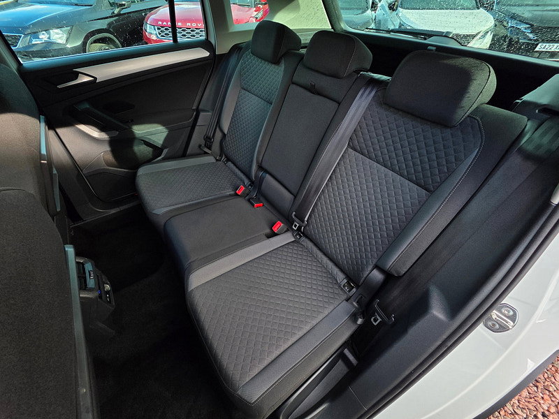 Volkswagen Tiguan 2.0 TDI SE Navigation SUV 5dr Diesel Manual Euro 6 (s/s) (150 ps) 5dr Manual 2026