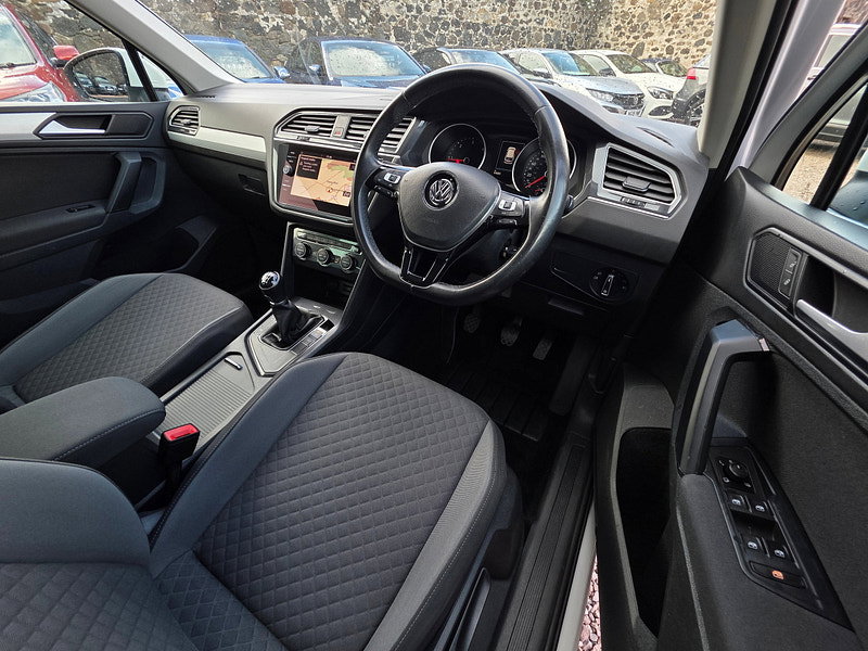 Volkswagen Tiguan 2.0 TDI SE Navigation SUV 5dr Diesel Manual Euro 6 (s/s) (150 ps) 5dr Manual 2026