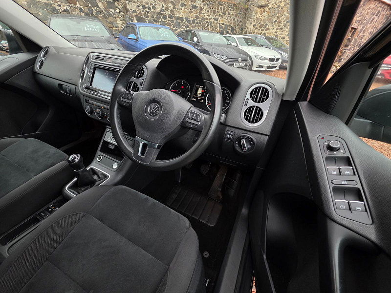 Volkswagen Tiguan 2.0L Match Edition TDI BlueMotion Technology SUV 5dr Diesel Manual Euro 6 (148 bhp) 5dr Manual 2025