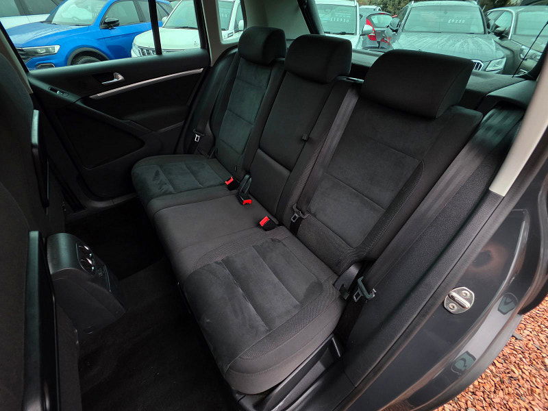 Volkswagen Tiguan 2.0L Match Edition TDI BlueMotion Technology SUV 5dr Diesel Manual Euro 6 (148 bhp) 5dr Manual 2025