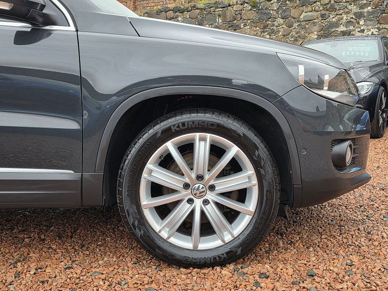 Volkswagen Tiguan 2.0L Match Edition TDI BlueMotion Technology SUV 5dr Diesel Manual Euro 6 (148 bhp) 5dr Manual 2025