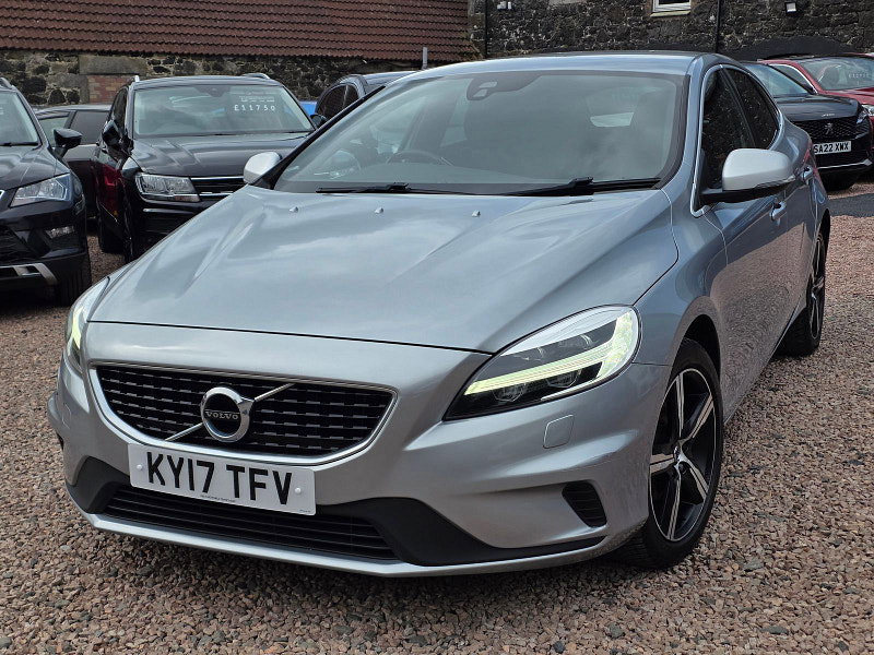 Volvo V40 2.0 D2 R-Design Nav Plus Hatchback 5dr Diesel Manual Euro 6 (s/s) (120 ps) 5dr Manual 2026