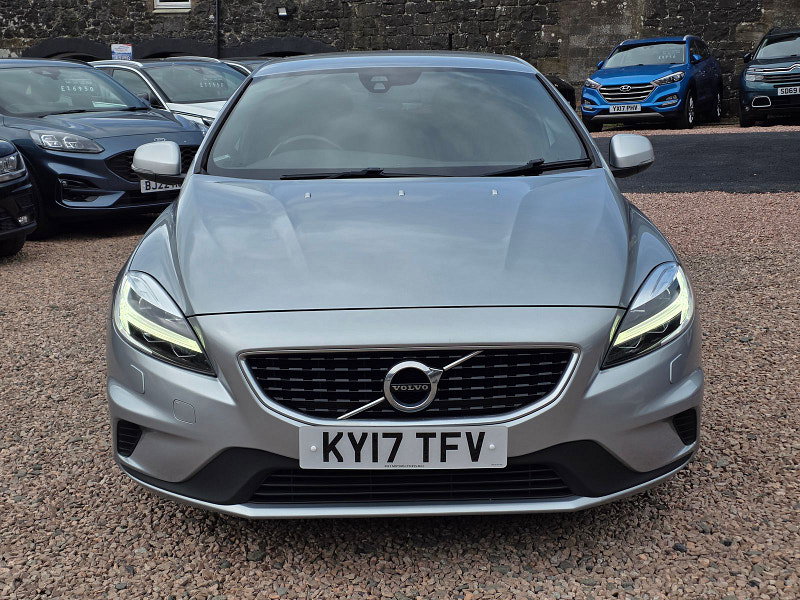Volvo V40 2.0 D2 R-Design Nav Plus Hatchback 5dr Diesel Manual Euro 6 (s/s) (120 ps) 5dr Manual 2026