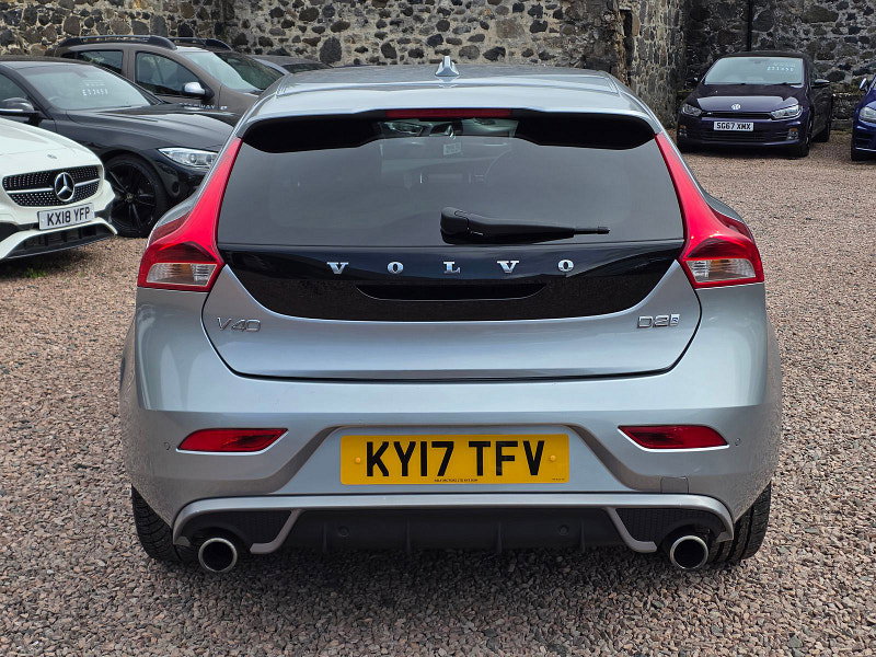 Volvo V40 2.0 D2 R-Design Nav Plus Hatchback 5dr Diesel Manual Euro 6 (s/s) (120 ps) 5dr Manual 2026