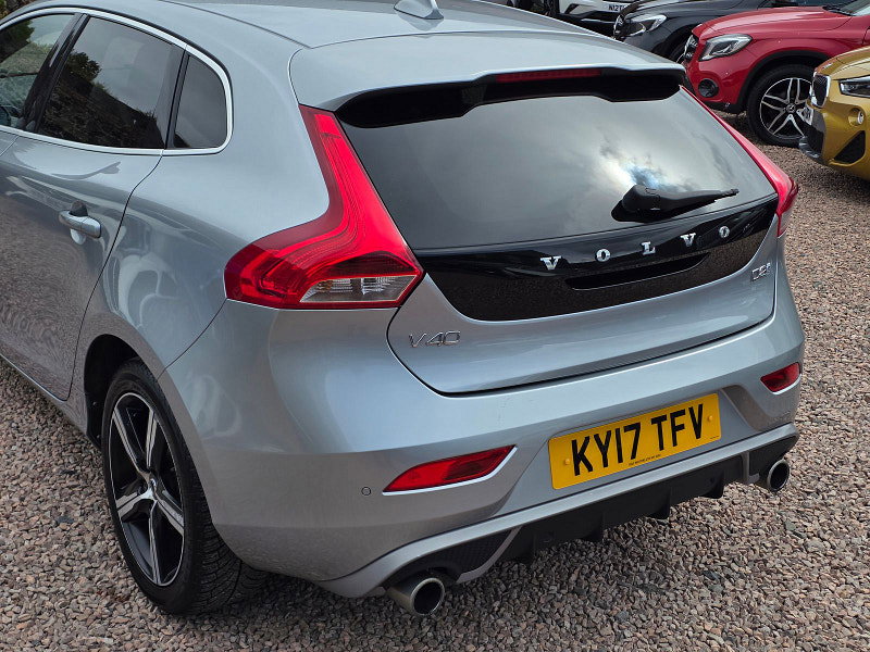 Volvo V40 2.0 D2 R-Design Nav Plus Hatchback 5dr Diesel Manual Euro 6 (s/s) (120 ps) 5dr Manual 2026