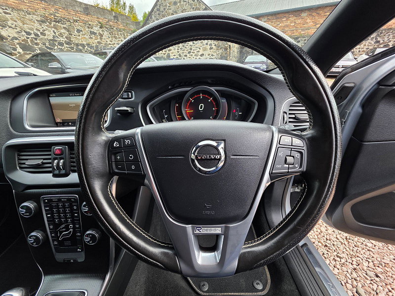 Volvo V40 2.0 D2 R-Design Nav Plus Hatchback 5dr Diesel Manual Euro 6 (s/s) (120 ps) 5dr Manual 2026
