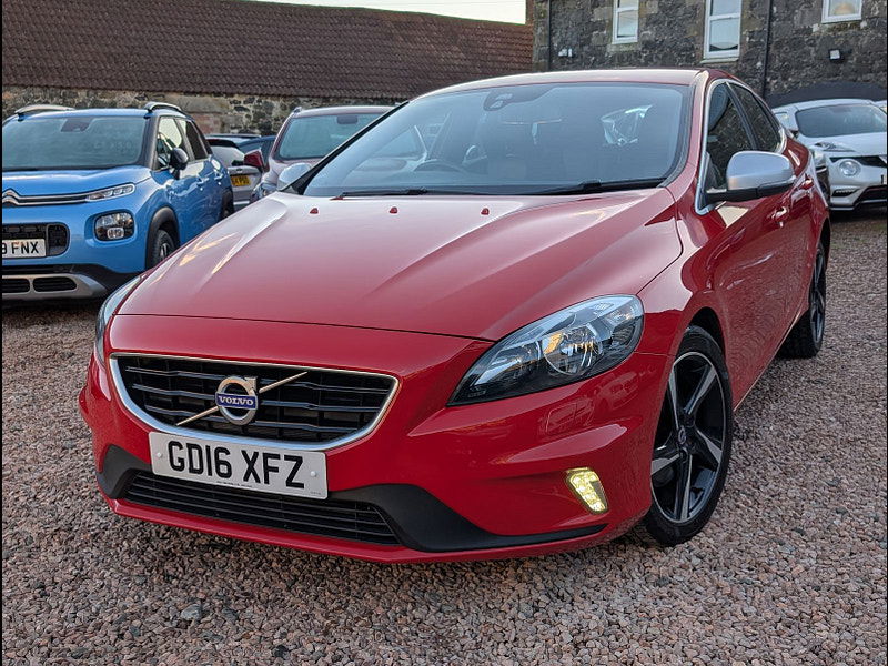 Volvo V40 2.0L D2 R-DESIGN NAV Hatchback 5dr Diesel Manual Euro 6 (118 bhp) 5dr Manual 2025