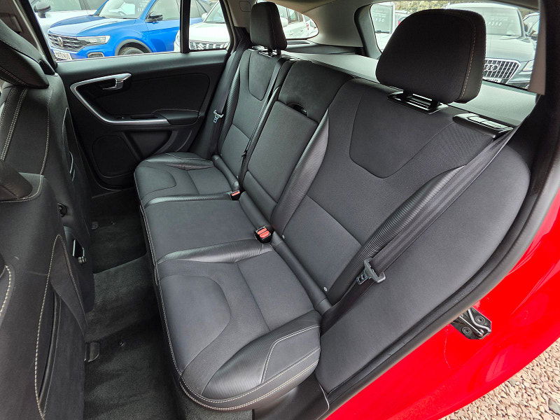 Volvo V60 1.6L R-Design Drive S/S Estate 5dr Diesel Manual Euro 5 (113 bhp) 5dr Manual 2025