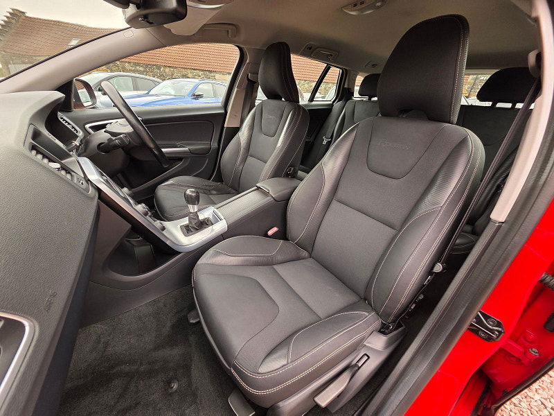 Volvo V60 1.6L R-Design Drive S/S Estate 5dr Diesel Manual Euro 5 (113 bhp) 5dr Manual 2025