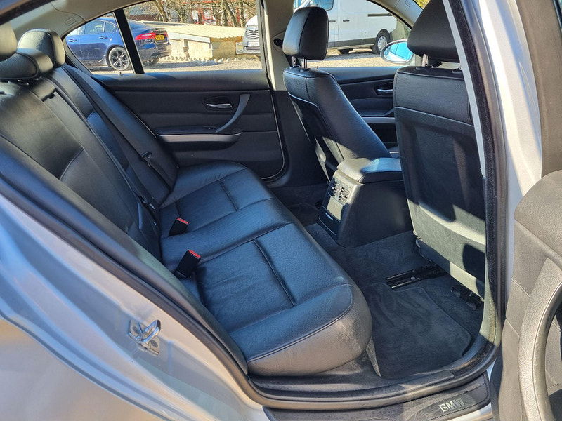 BMW 3 Series 2.0 320d SE Euro 4 4dr 4dr Manual 2025