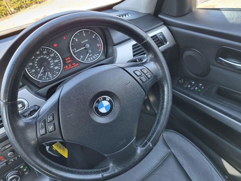 BMW 3 Series 2.0 320d SE Euro 4 4dr 4dr Manual 2025