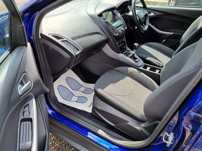 Ford Focus 1.5 TDCi Zetec Edition Euro 6 (s/s) 5dr 5dr Manual 2025