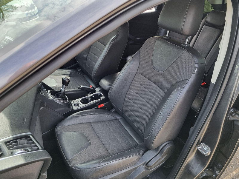 Ford Kuga 2.0 TDCi Titanium AWD Euro 6 (s/s) 5dr 5dr Manual 2025