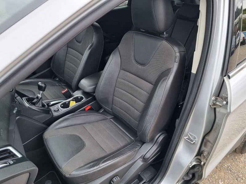 Ford Kuga 2.0 TDCi Titanium AWD Euro 6 (s/s) 5dr 5dr Manual 2025